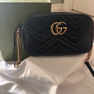 Gucci Black Crossbody Bags